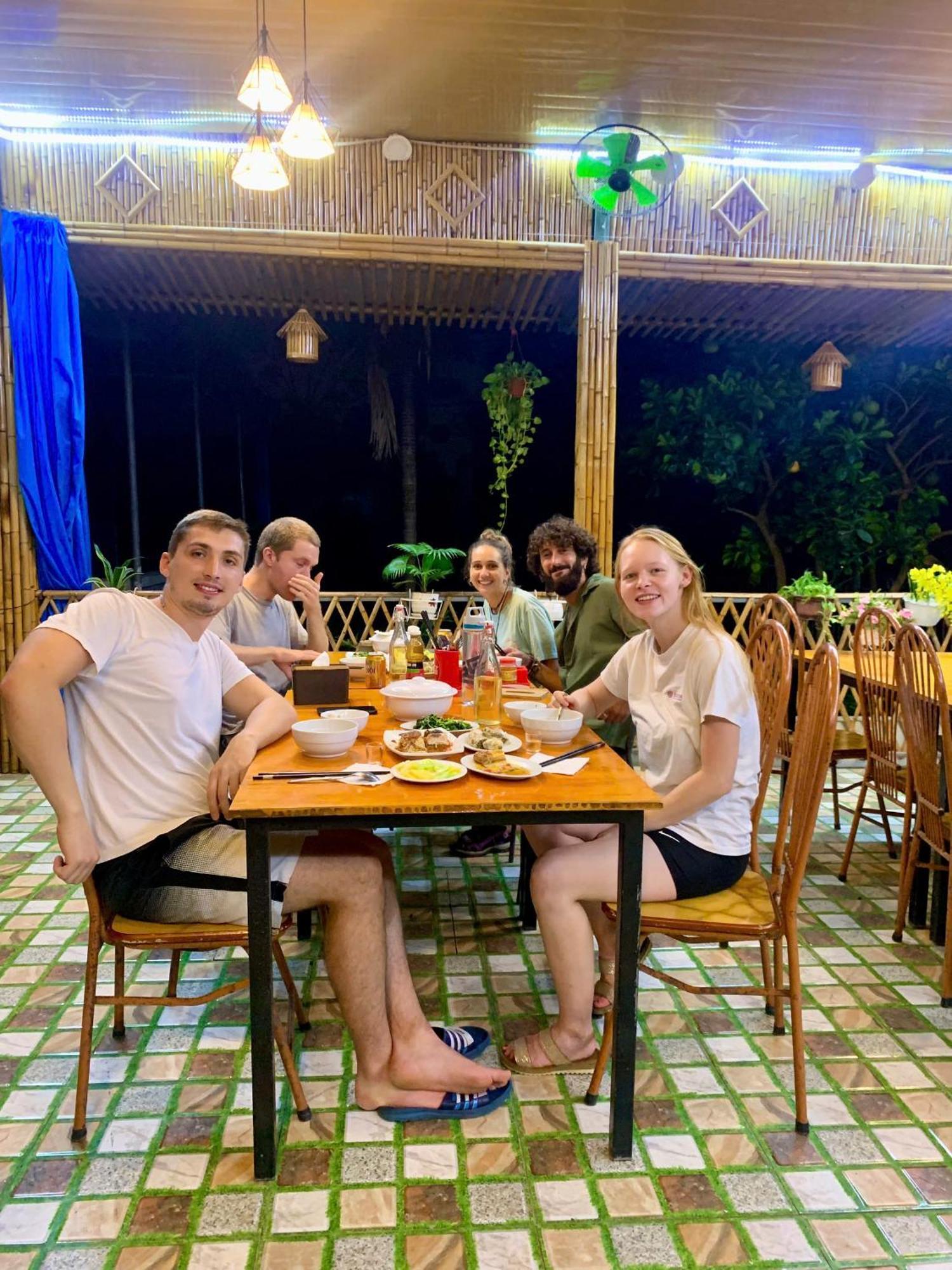 Blue Garden Homestay นิญบิ่ญ ภายนอก รูปภาพ