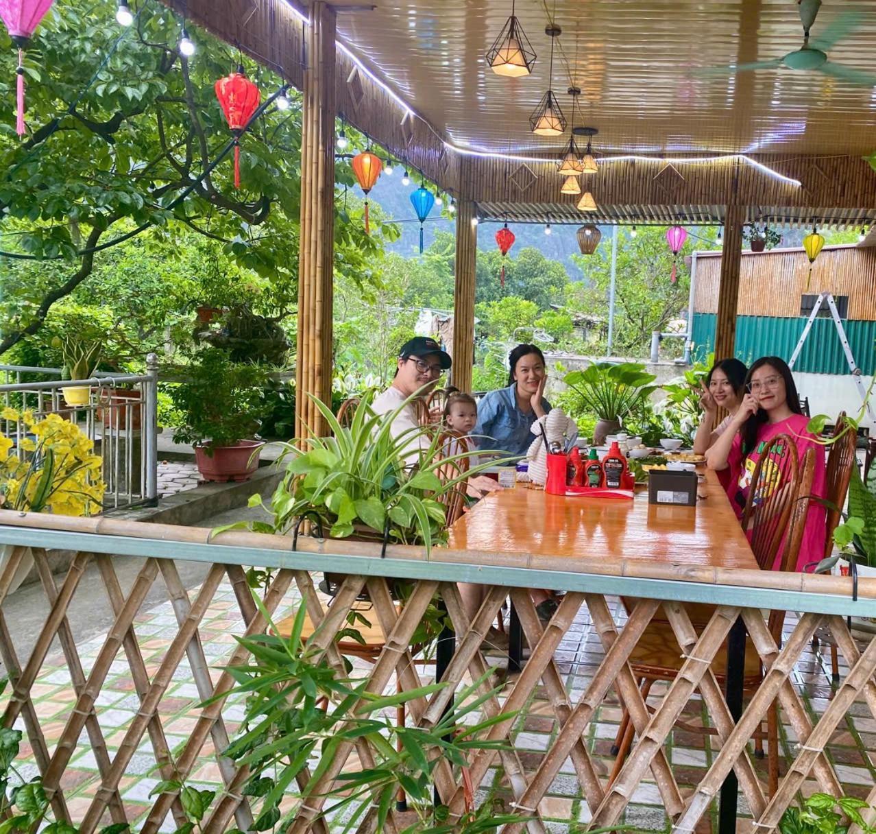 Blue Garden Homestay นิญบิ่ญ ภายนอก รูปภาพ